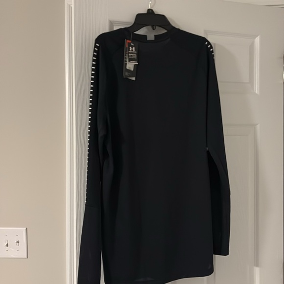 NWT Medium Men’s Under Armor shirt - Picture 6 of 6